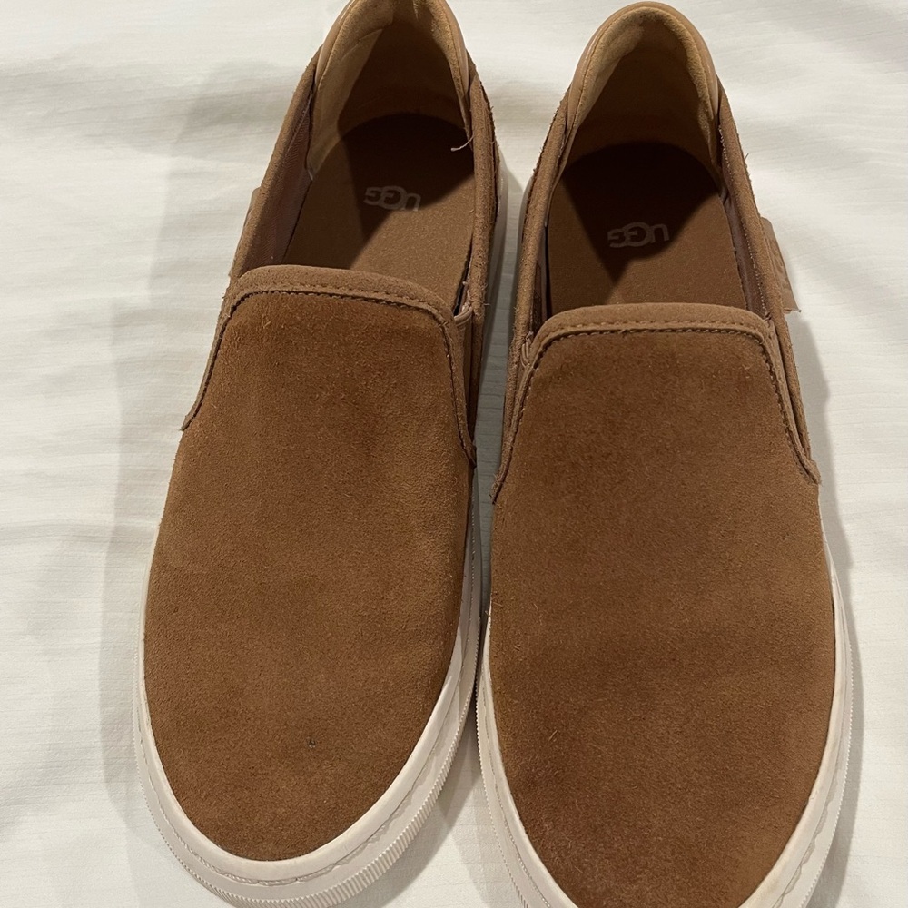 UGG women’s  slip on sneaker